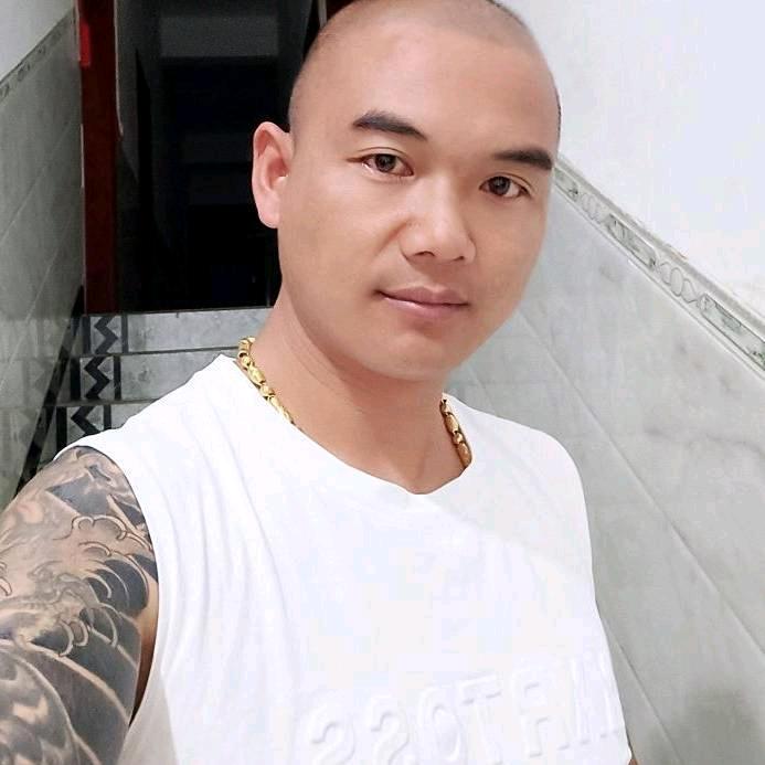 卢启飞