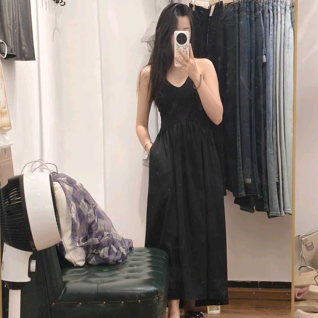 富源玫瑰女装美学集合店