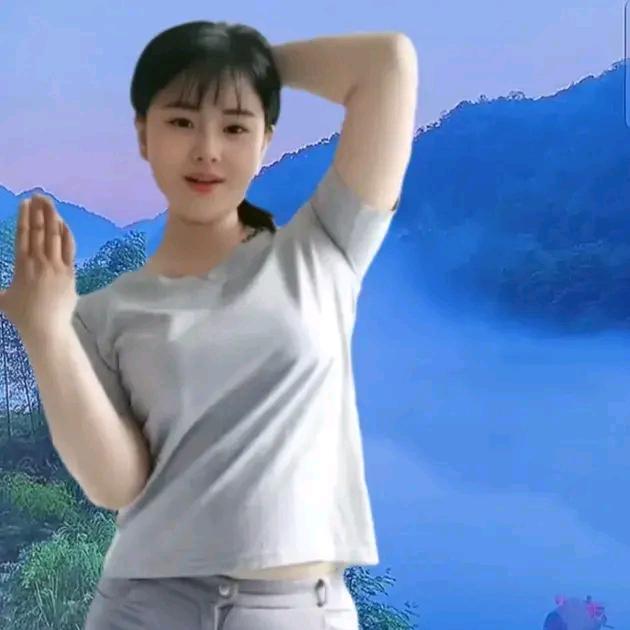俏皮淘气小姑娘