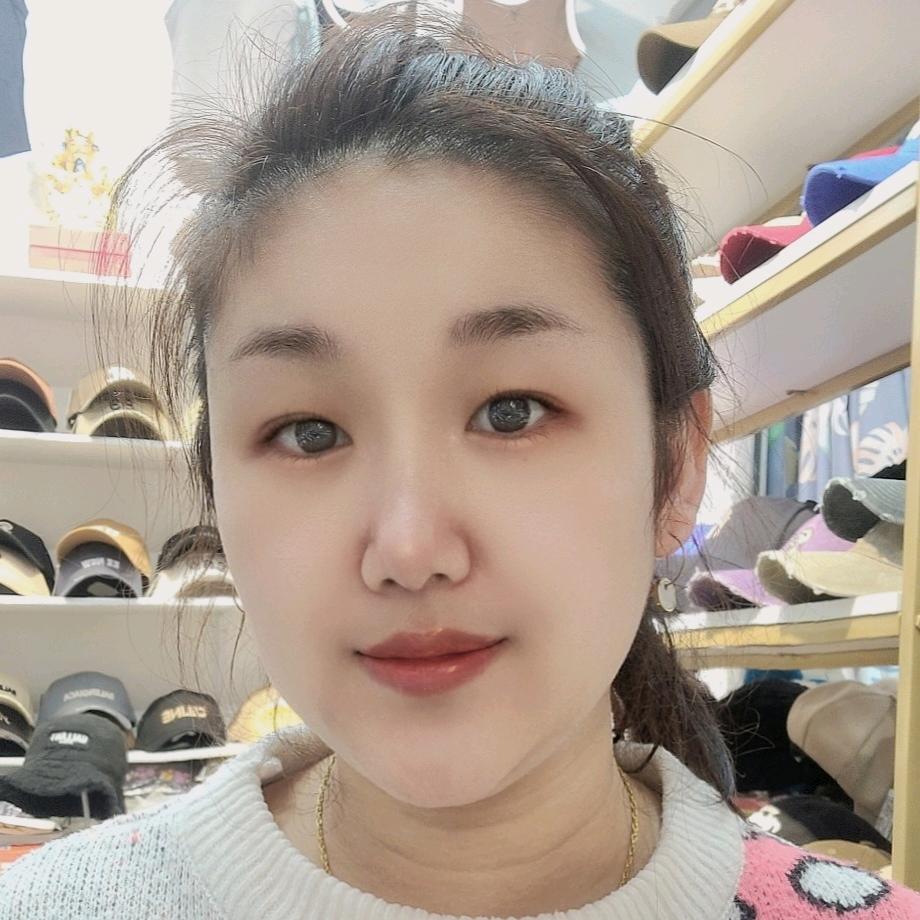 柒月