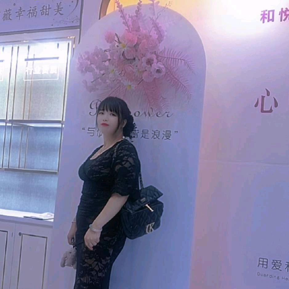 倩倩美容招学徒