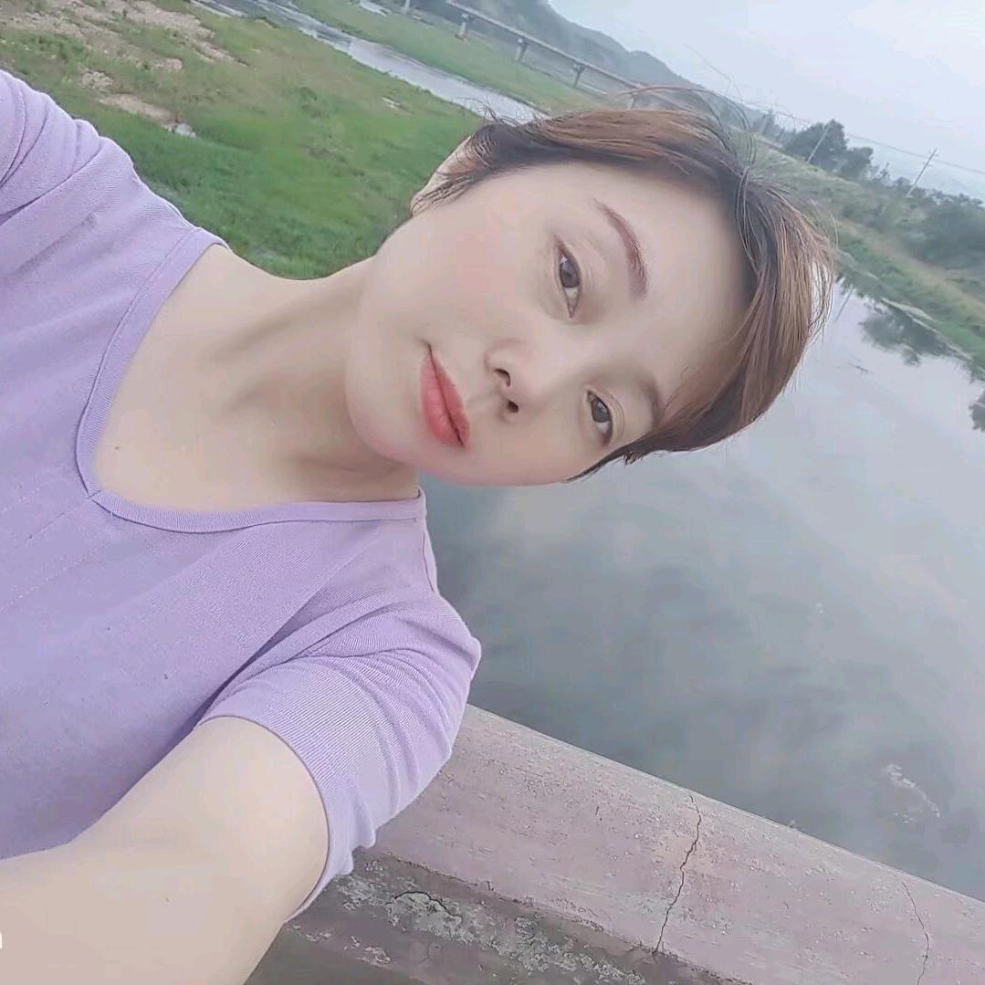 岁月绕过谁