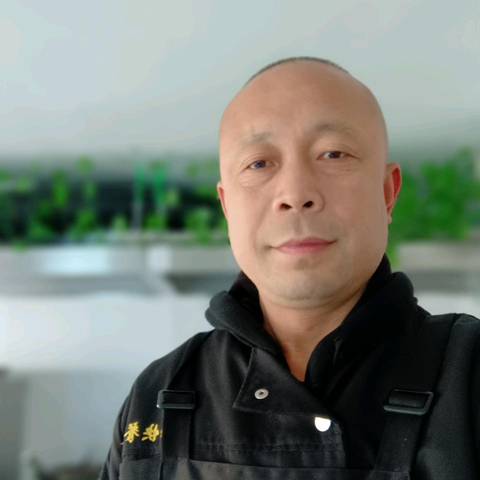 帅哥李宝成