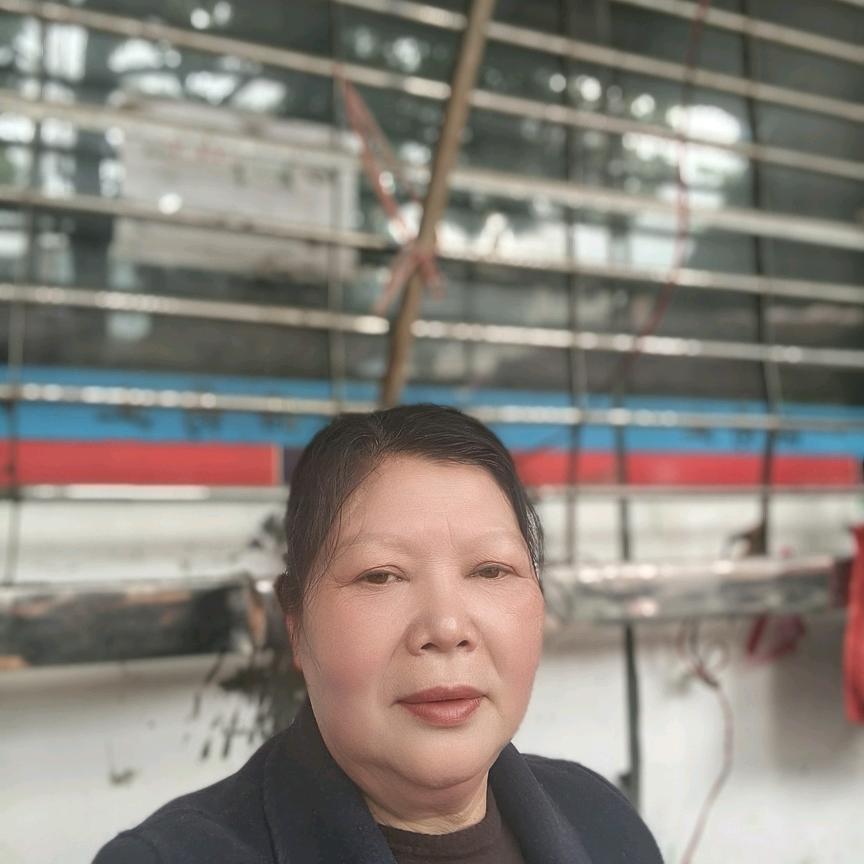 龙家三姐