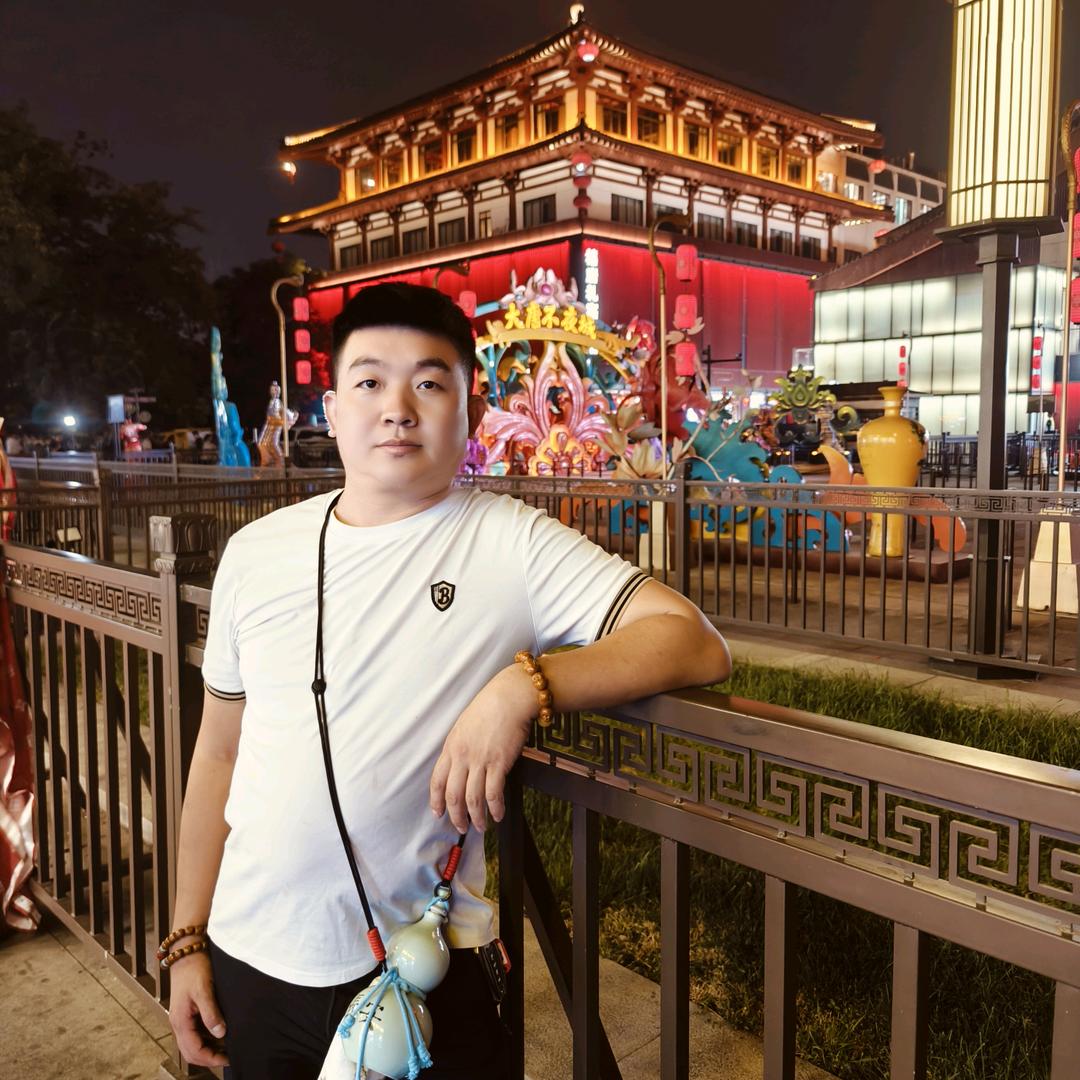 笼王焖面
