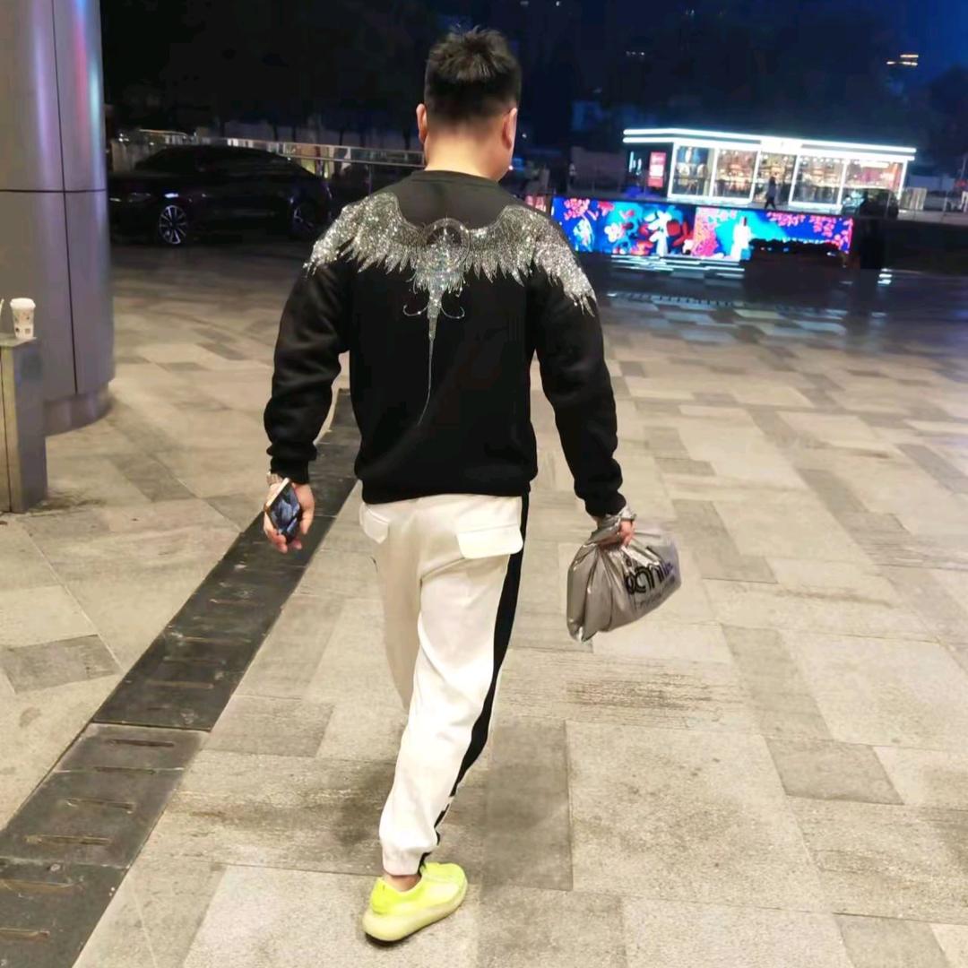 @伍星