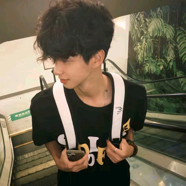 顾淮奕.