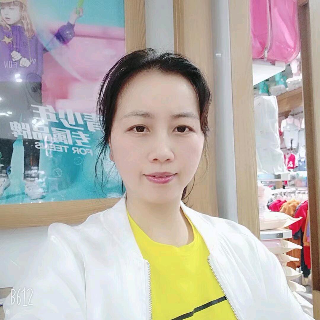 大瑶镇卖童装母婴的何姐