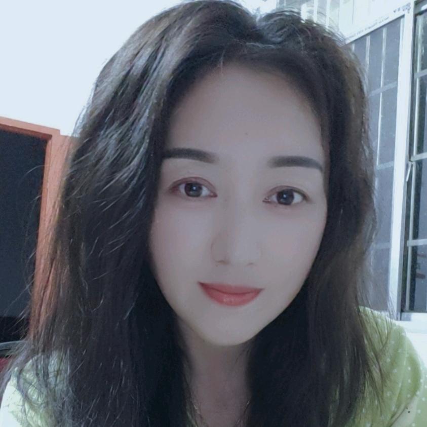 王 玲
