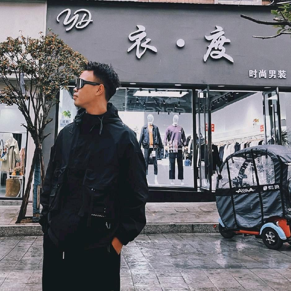 富顺西湖塘毛火火衣度时尚潮品汇