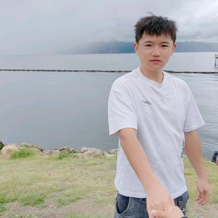 小啊飞· 📑✎﹏