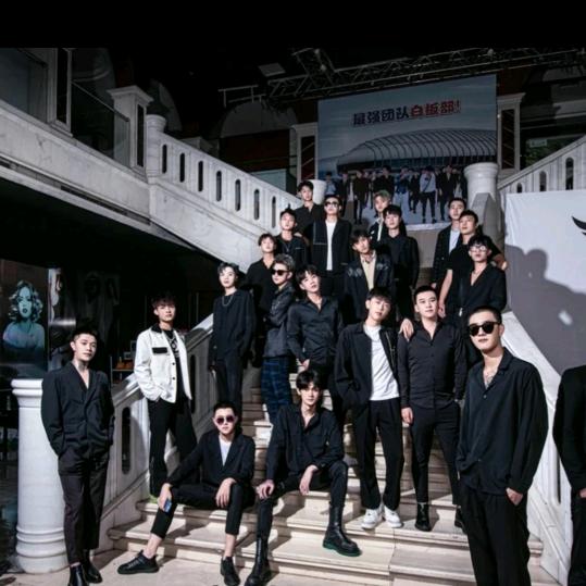 岁月无情   人有情