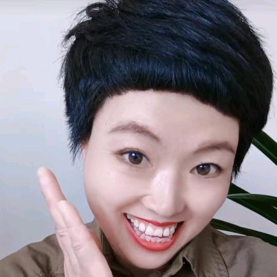 我若不坚强，脆弱给谁看