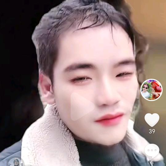 罗家二胡子，名字叫做胡子哥