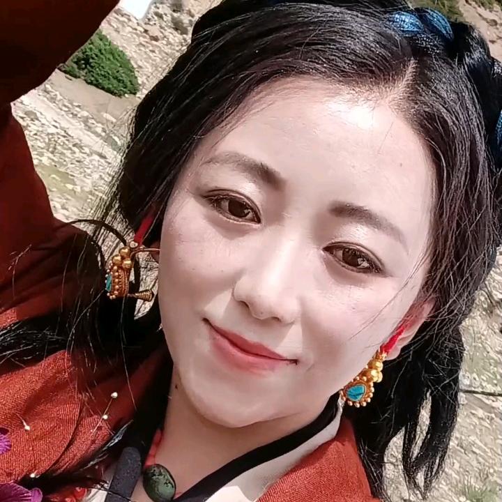 独一无二的自己该坚强就坚强该善良就善良