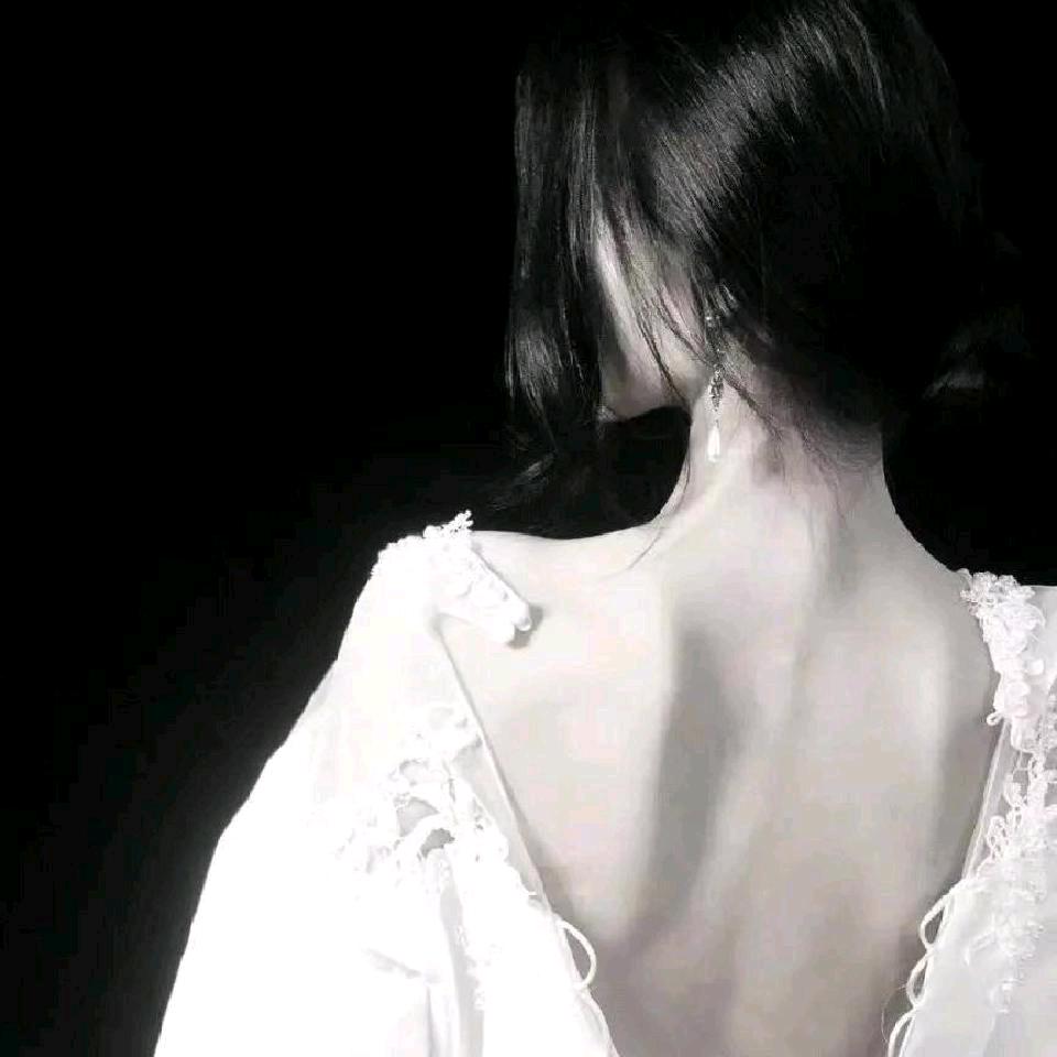 胡.玲