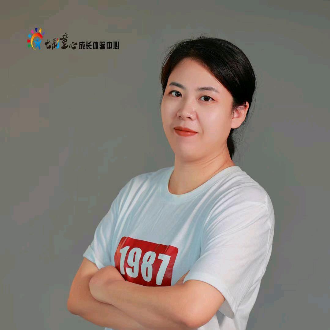 七彩童心美术兴趣启蒙