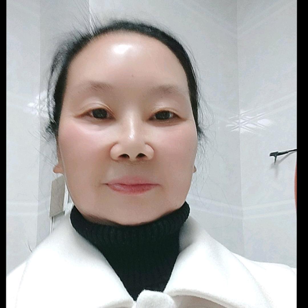 蒋钦文（青灵的妈妈)
