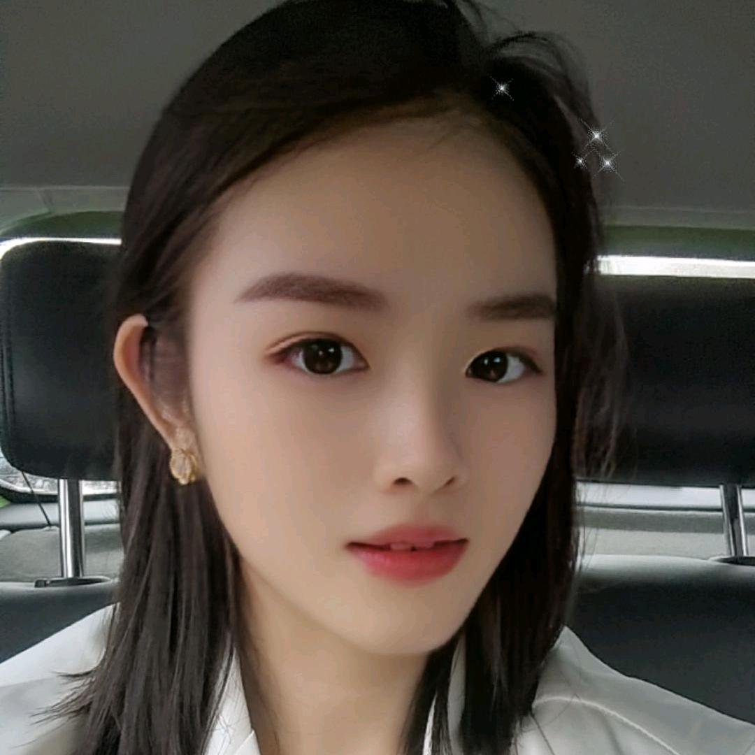 小小何