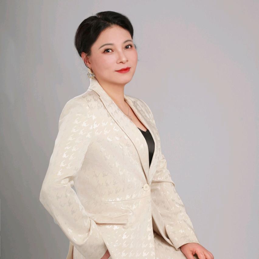 家政培训师       黄敏