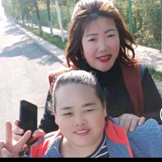 为生活而努力彩云彯彯