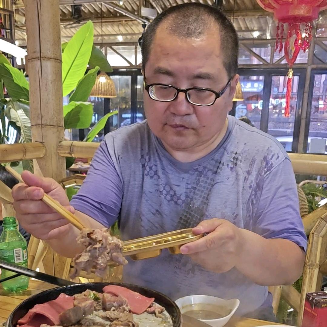 西安物业电工刚思博