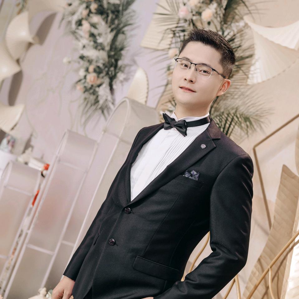 金牌主持人 张承业