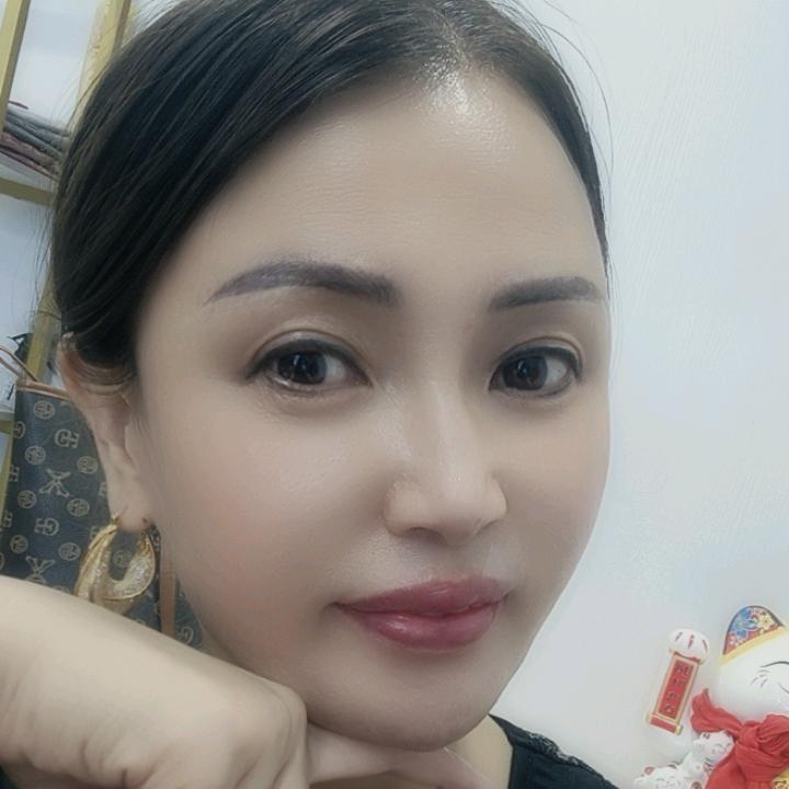 镇原（丽人阁）女装店