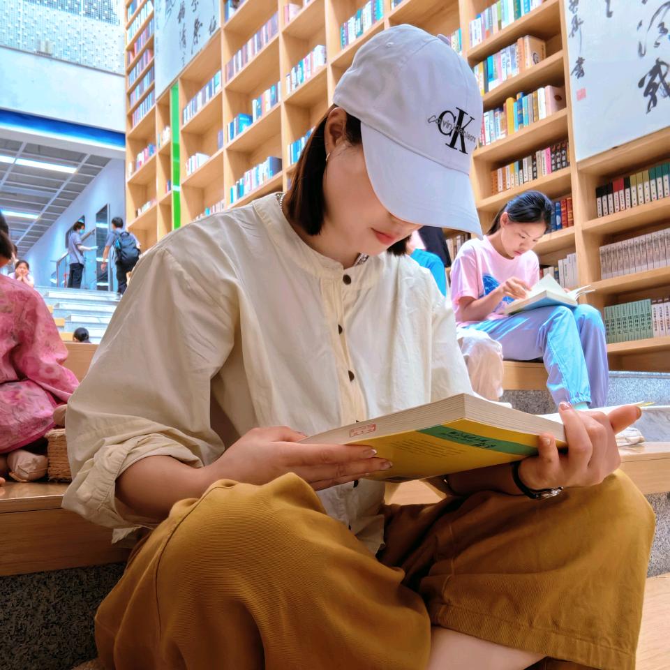 轻描、岁月