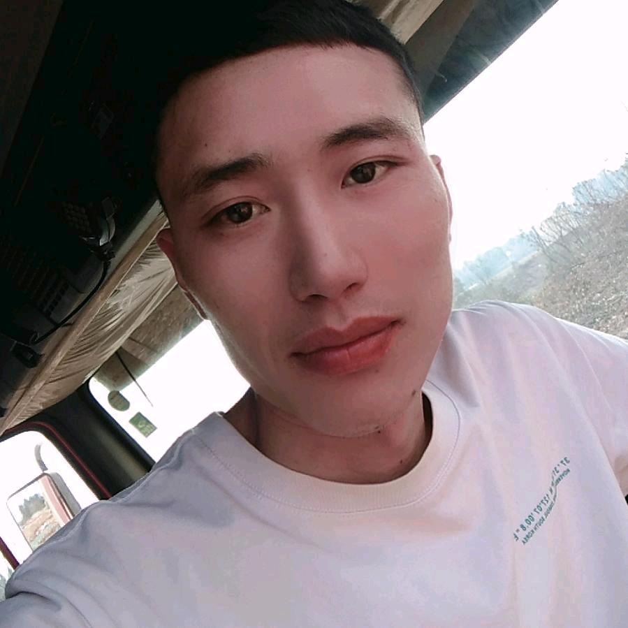 八月的风