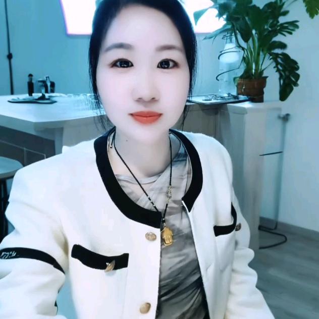 a邱素文