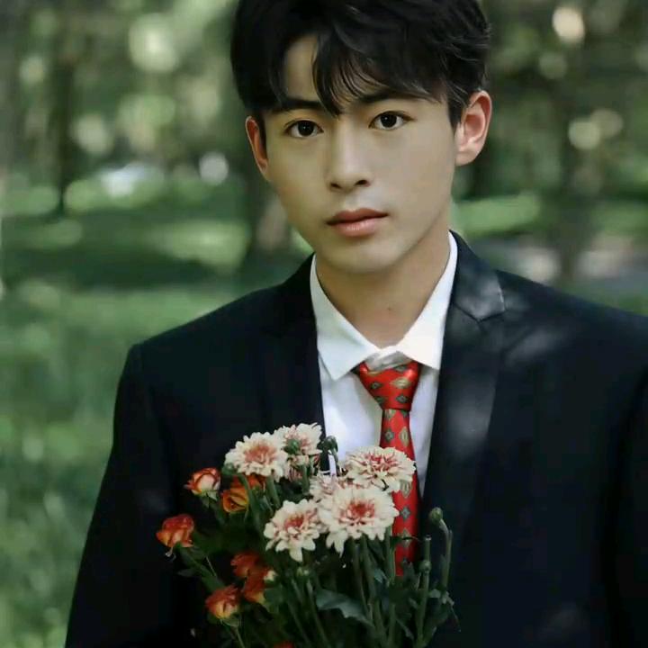 ╭(╯張ε少╰)╮