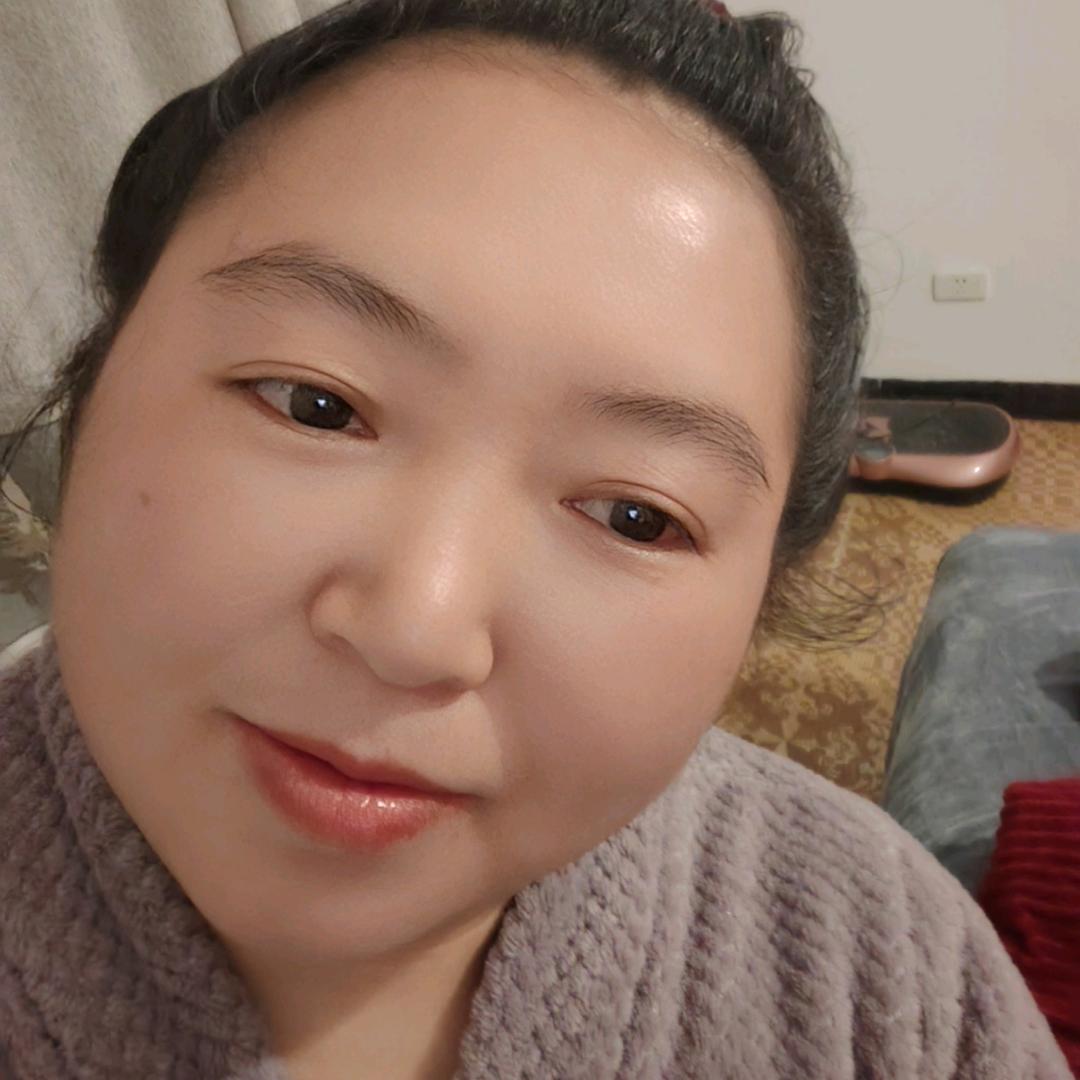 情情吖