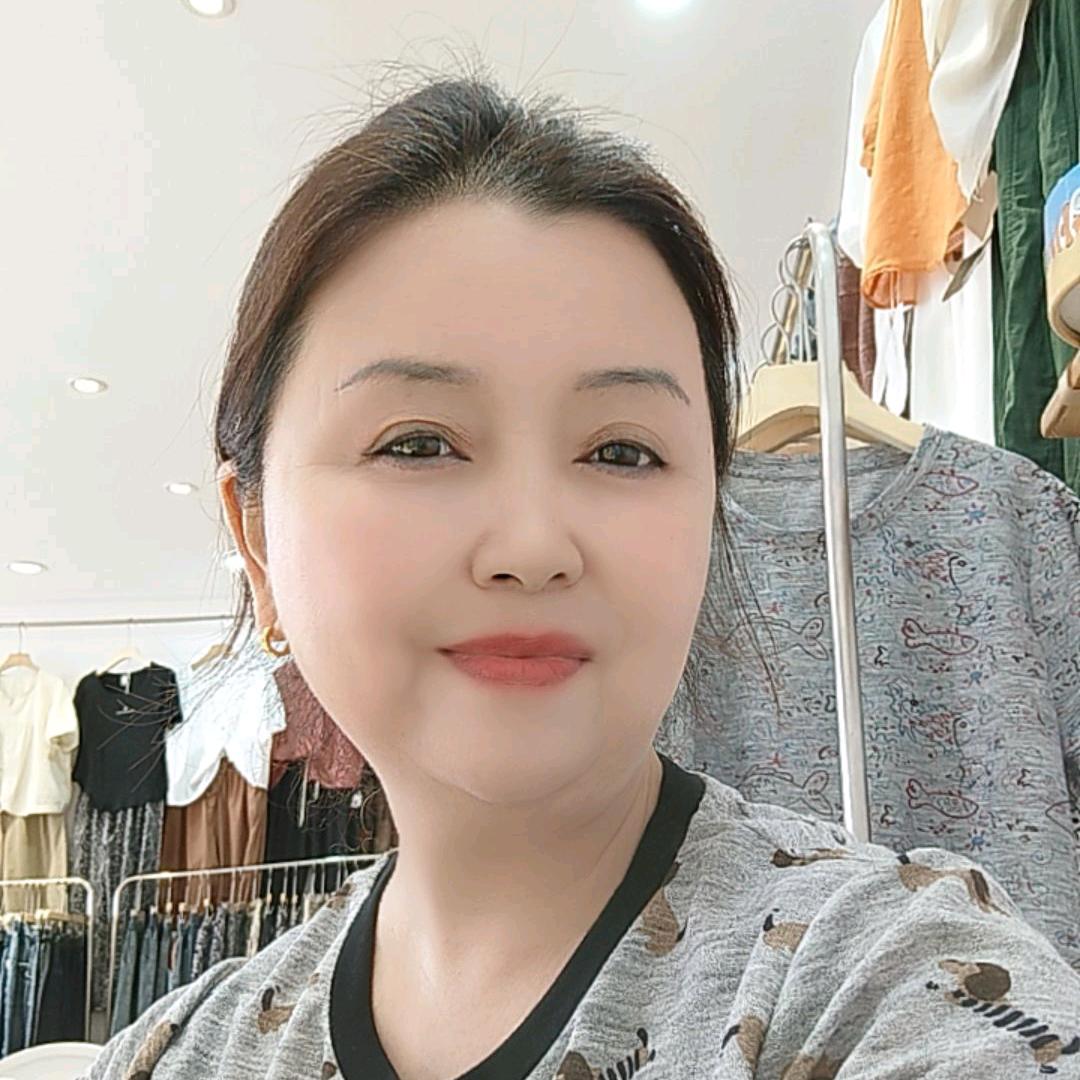 小艳女装