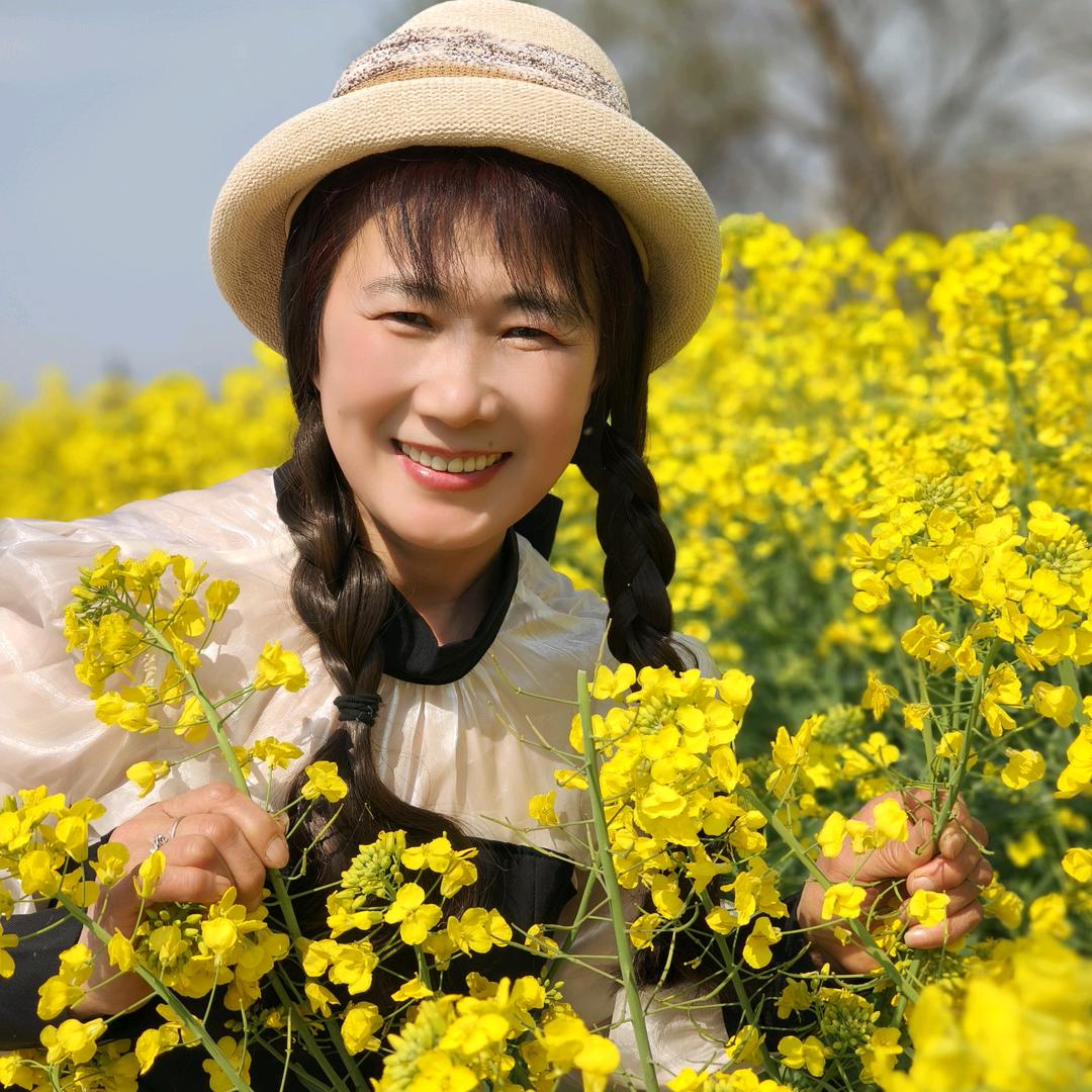 张曼钰