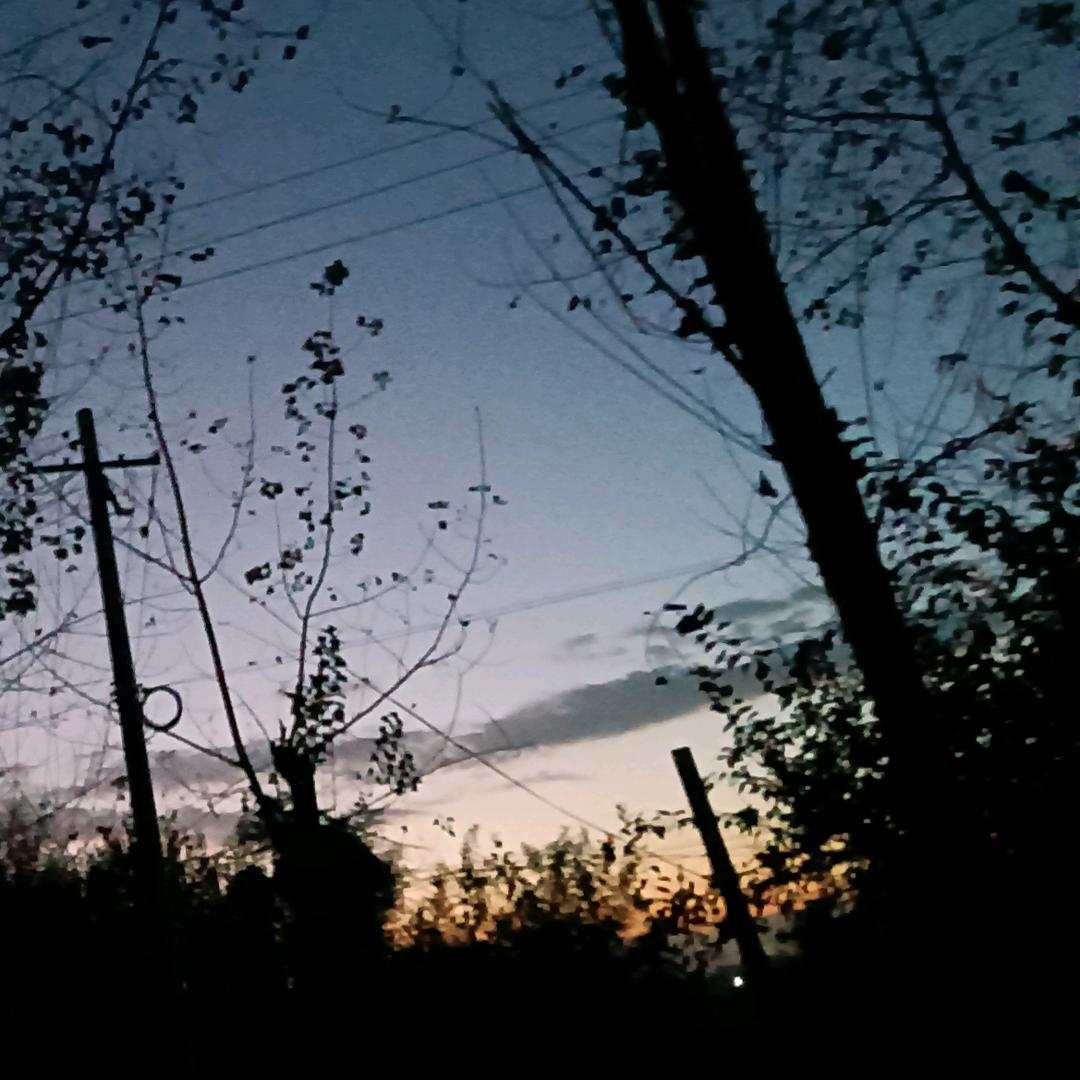 心在滴血泪在流爱你一生不回头