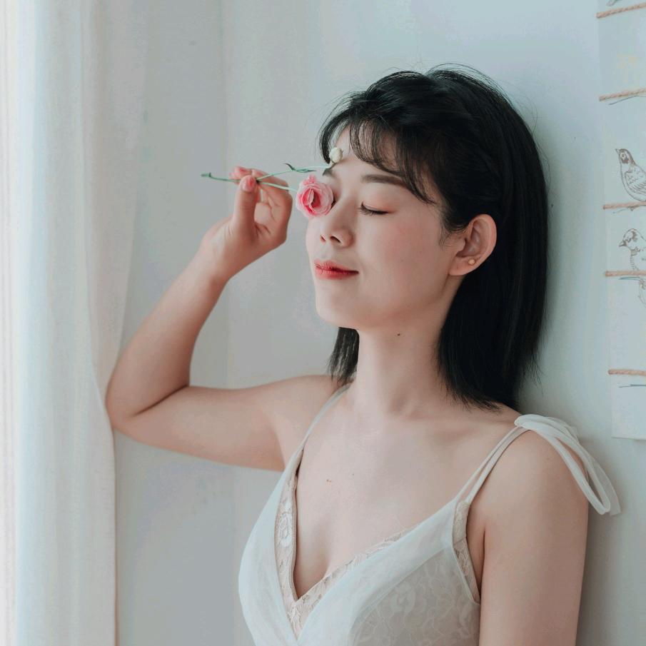 @月甜甜🌻22:30开播