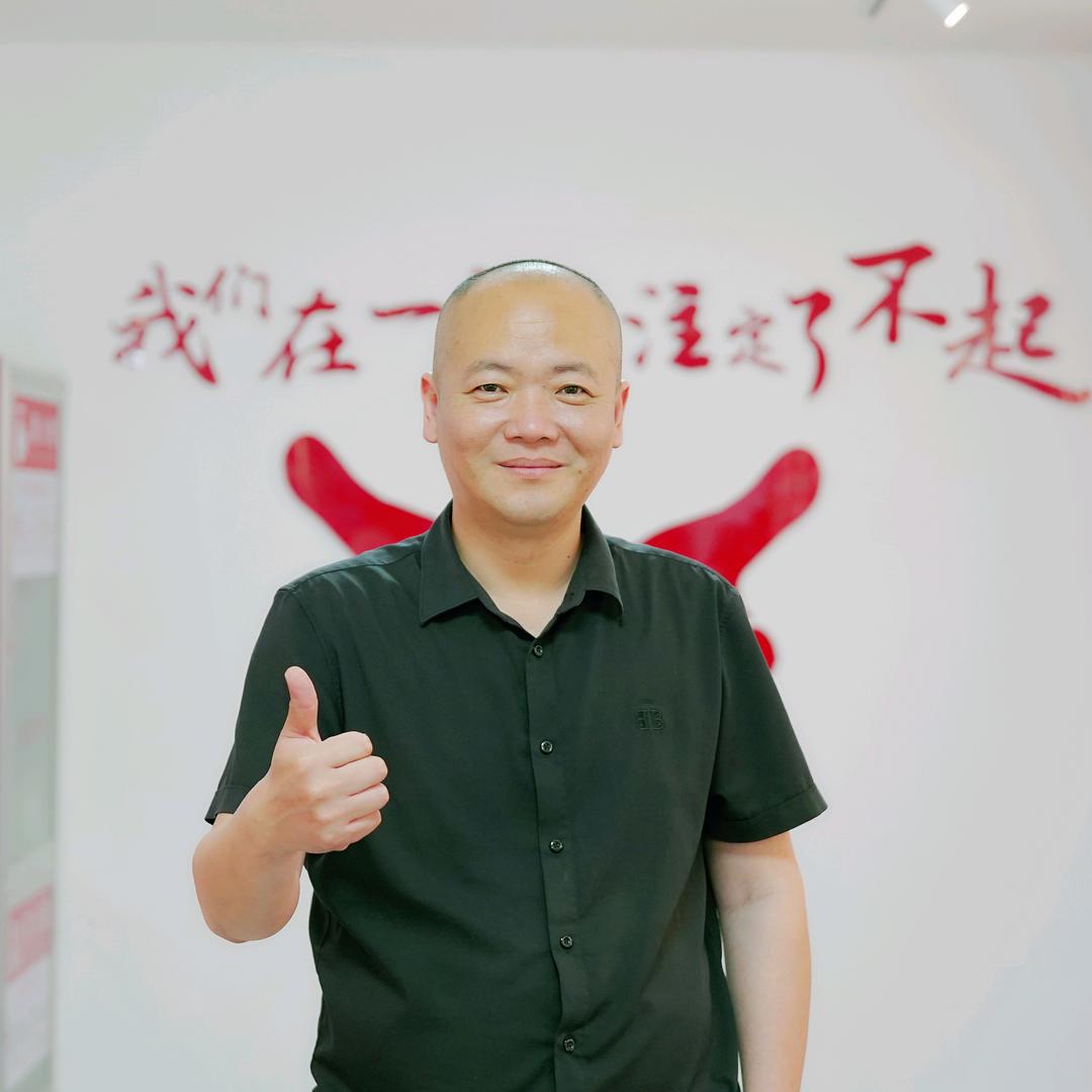 鑫翔云门业郭保