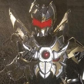 小荷才露尖尖角，一枝红杏出墙来