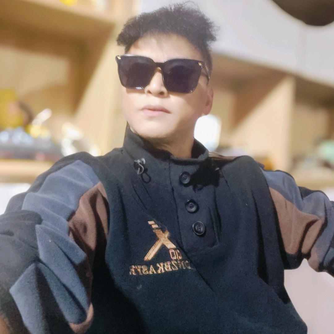 罗仕钢