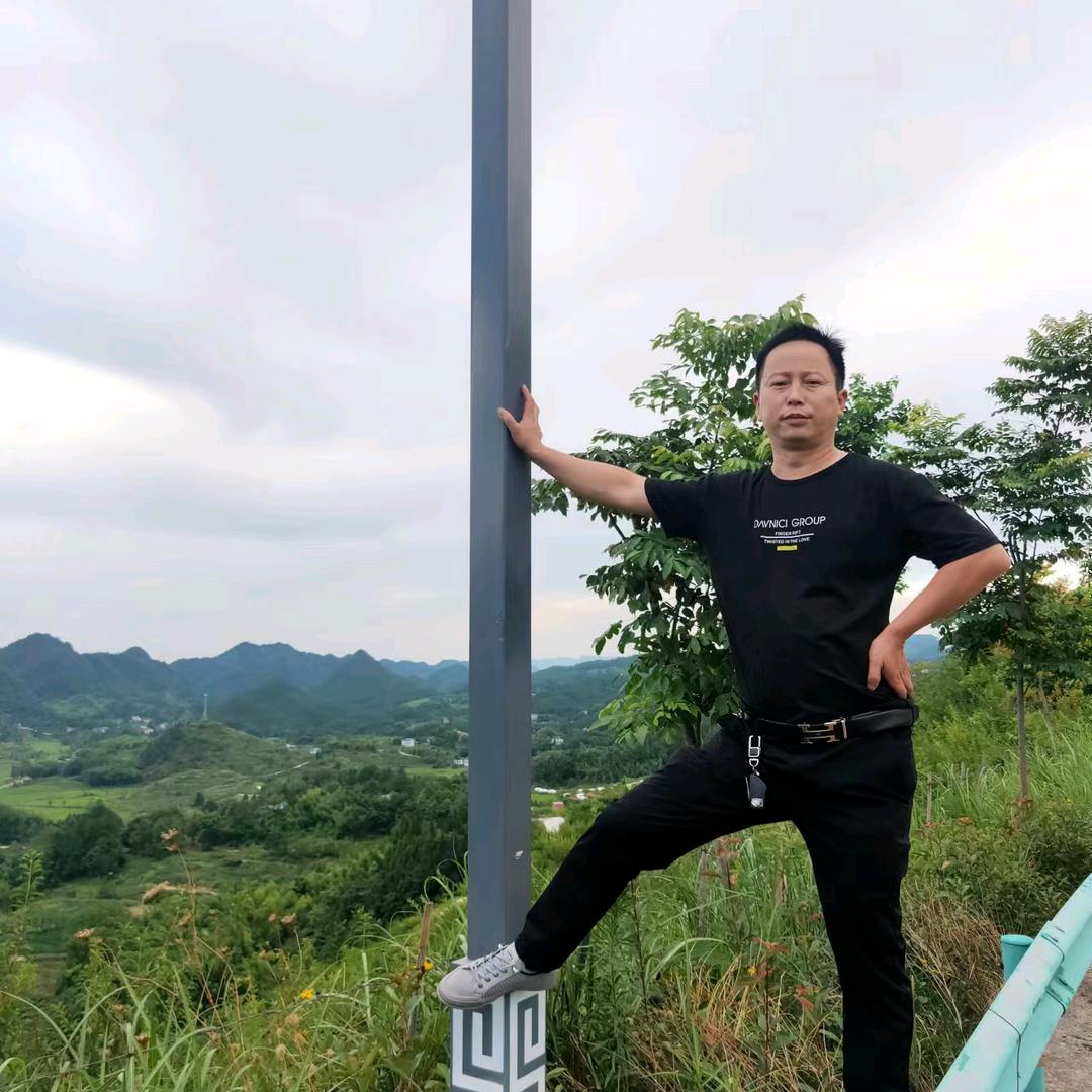 鹏宇焊接装饰部(梁鹏)