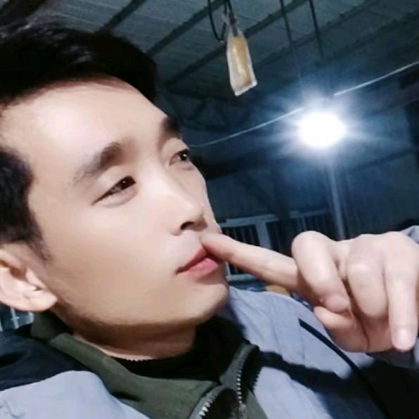 🍾红尘过客。🍸