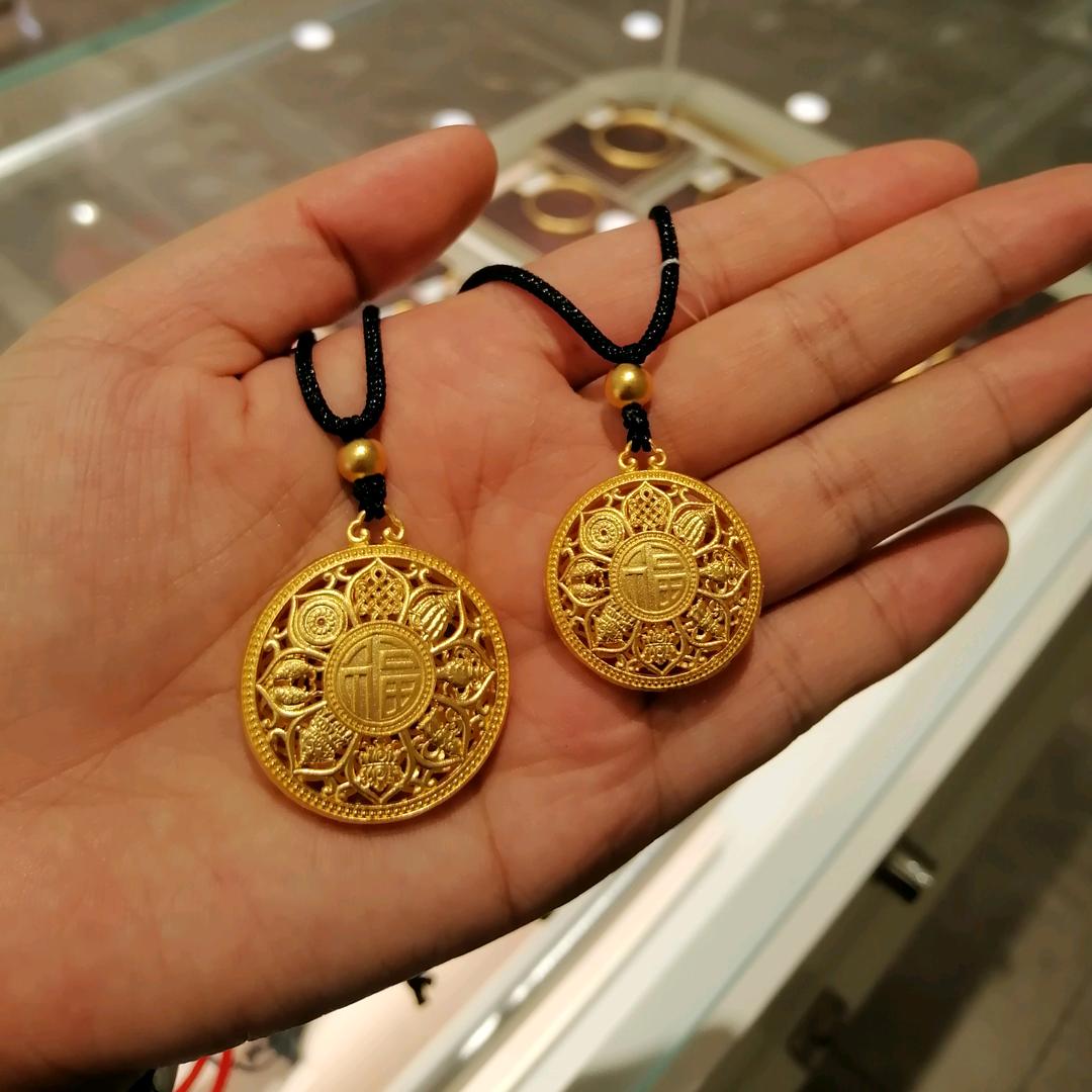 卖珠宝的老阿姨