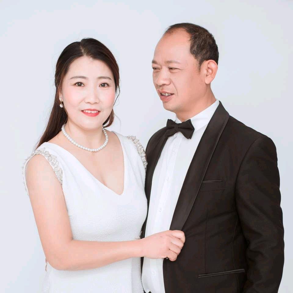 风华依旧笑春风