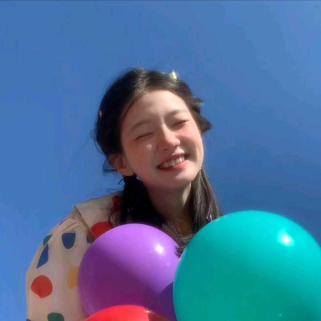 祝三三
