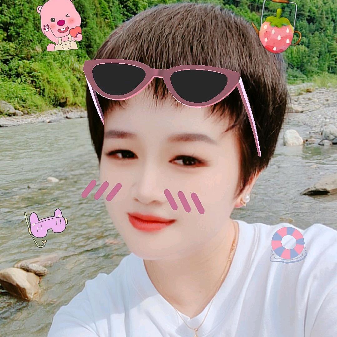 快乐的小胖妹