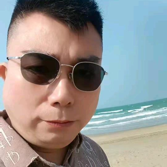 虞崇彬