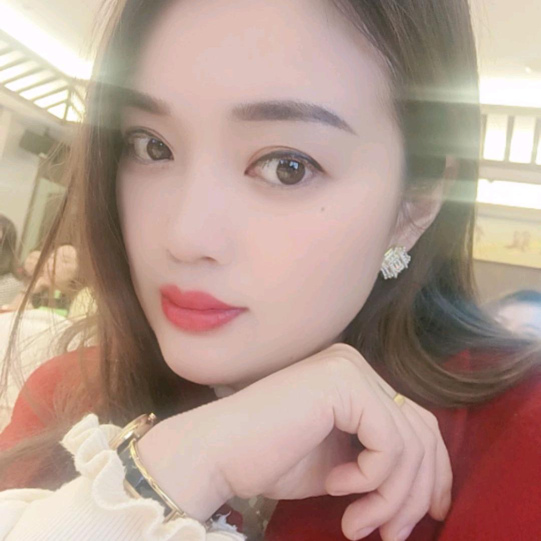 菜菜吃透透