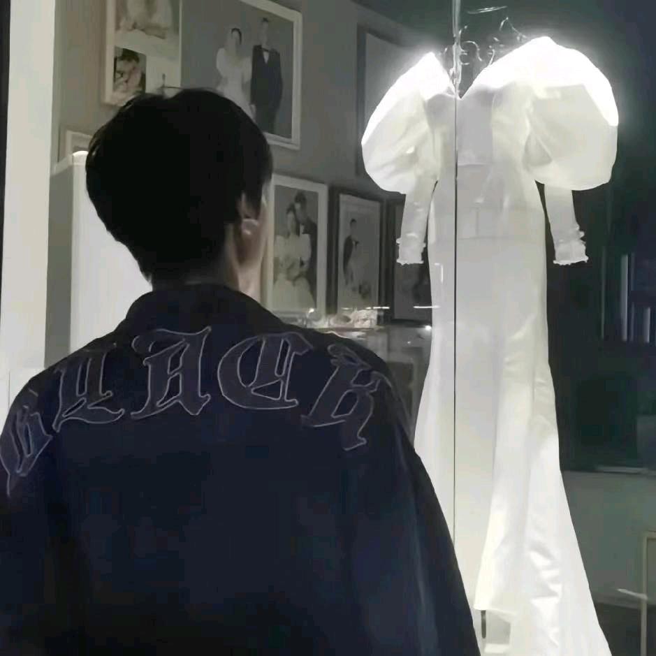 𝑳𝒐𝒗𝒆 𝑨𝒊𝒏'𝒕 ?