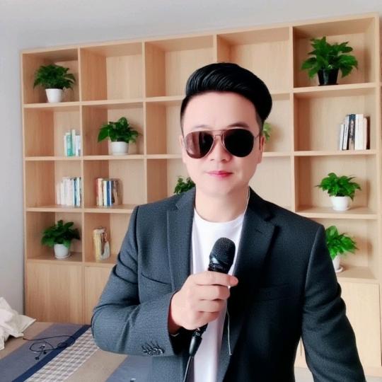 阿苍(早7点直播)